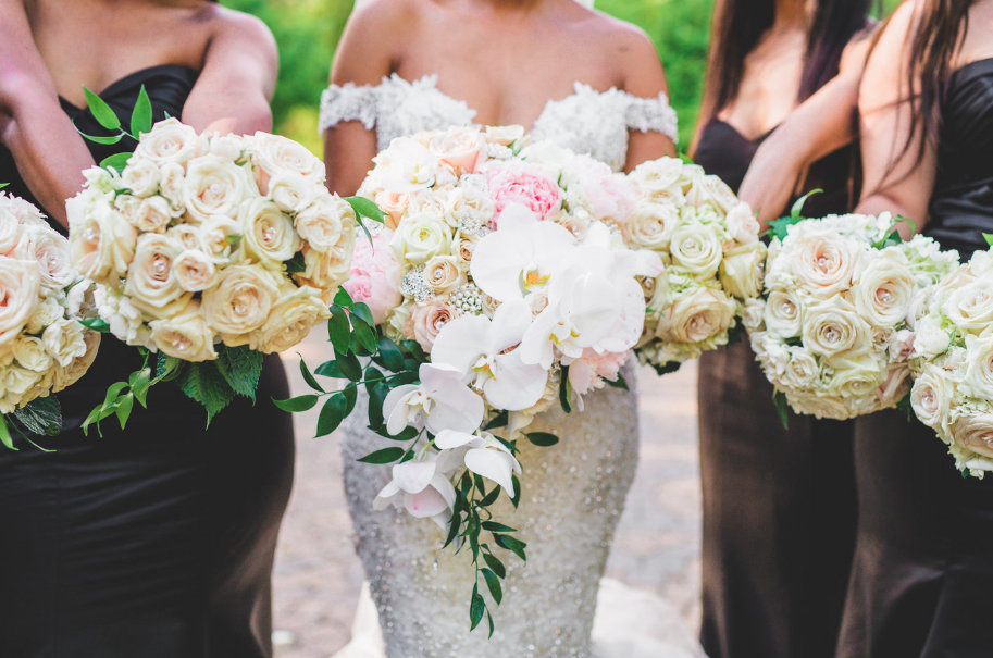 SWOONING OVER BOUQUETS
